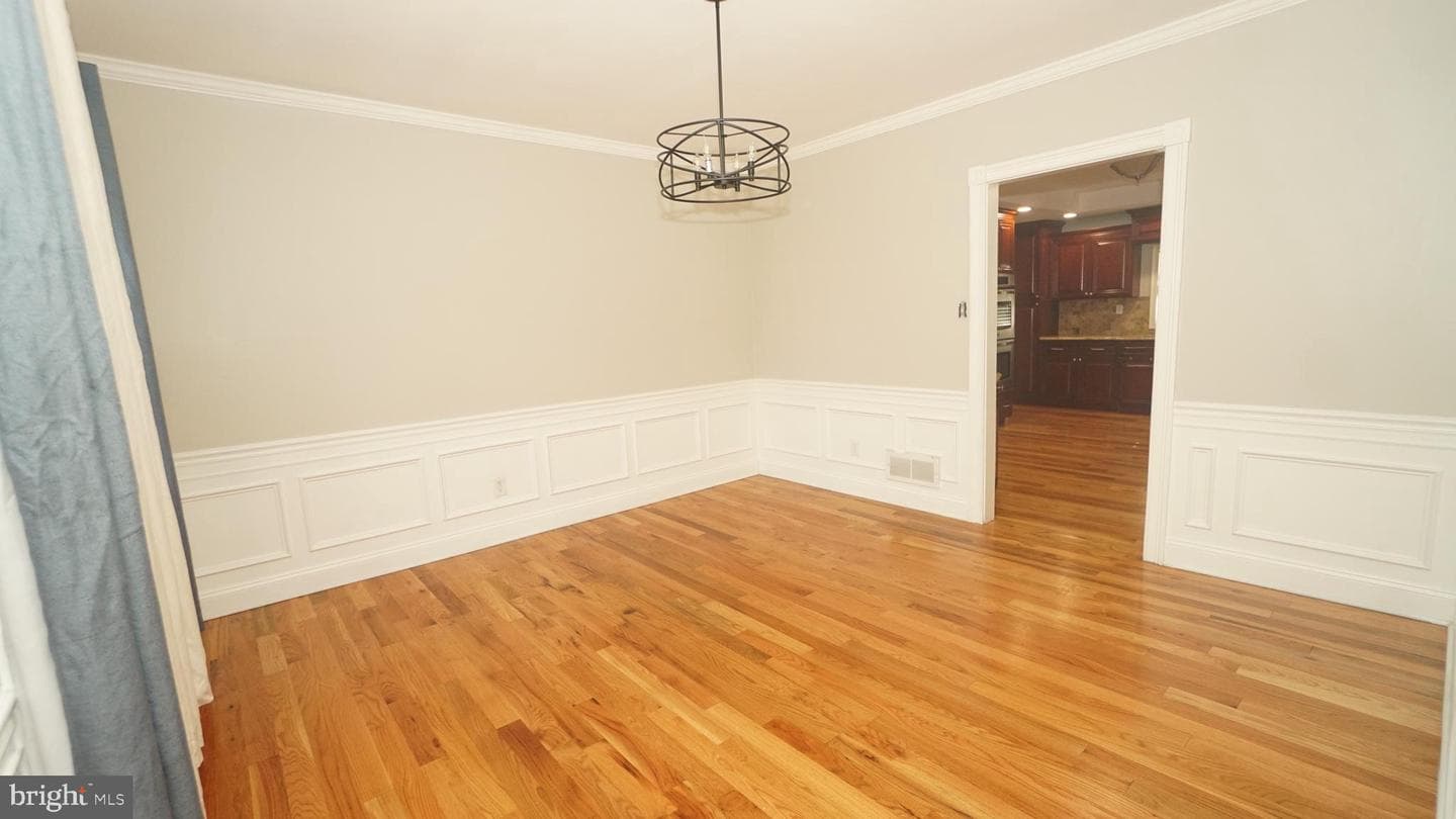215 Durham Court photo 13
