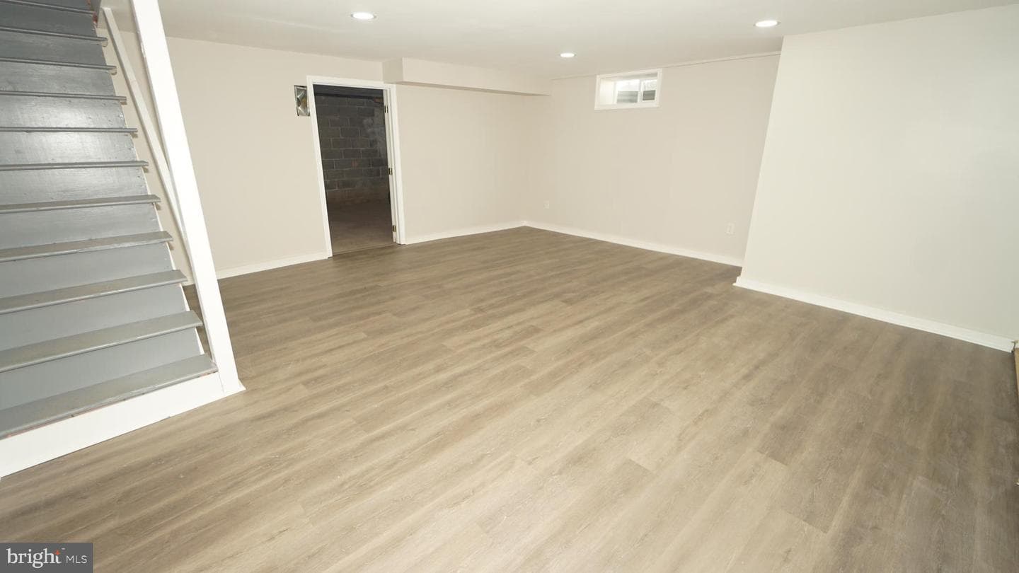 215 Durham Court photo 14