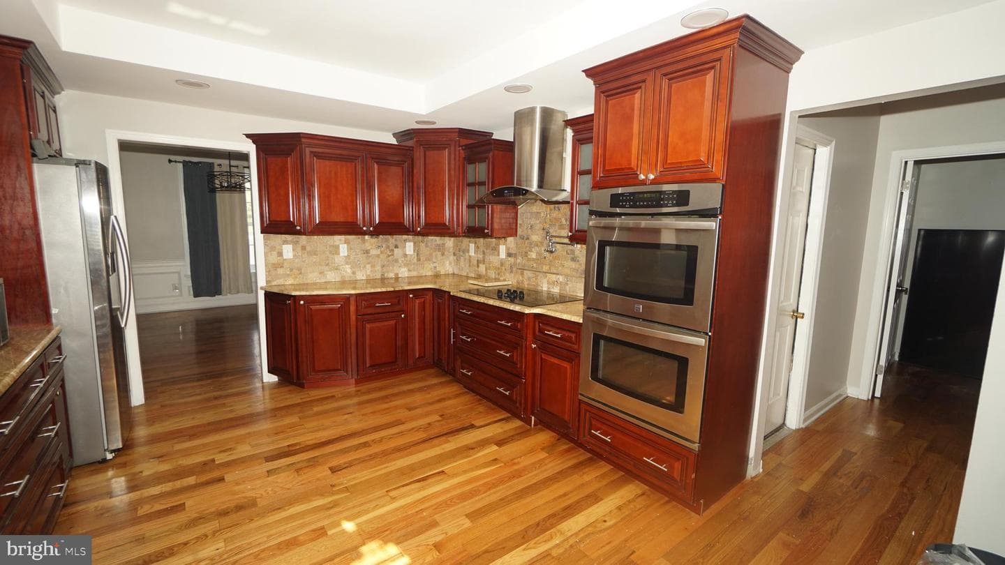 215 Durham Court photo 5