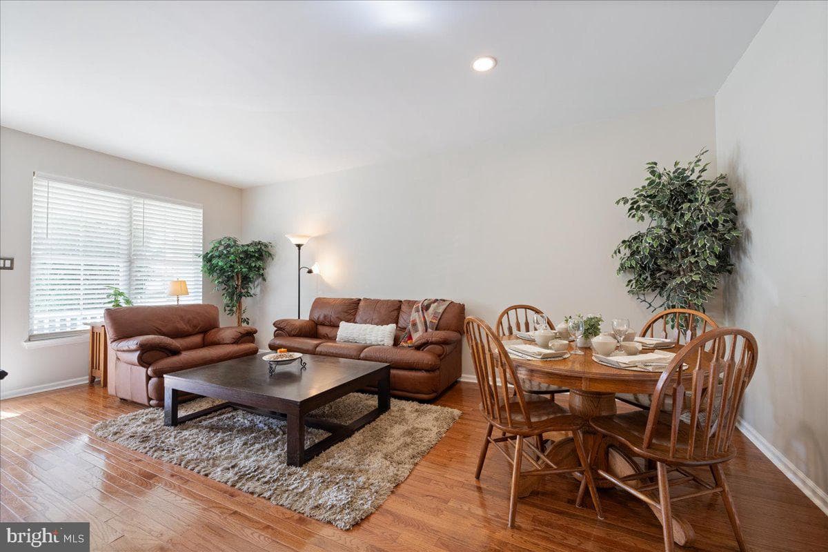 211 Barness Lane photo 4