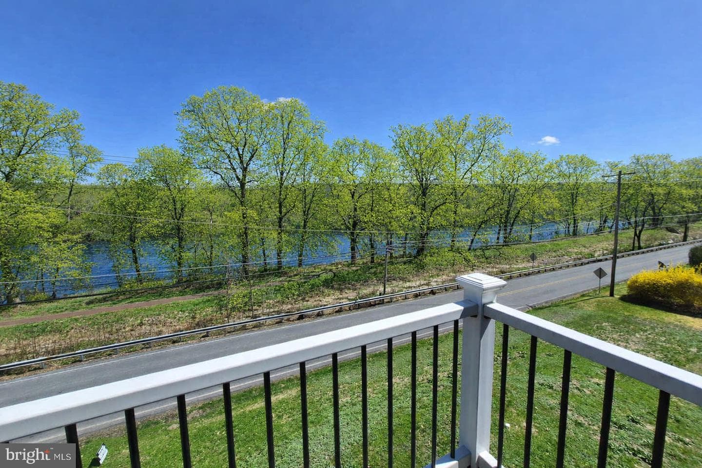 759 River Rd photo 7