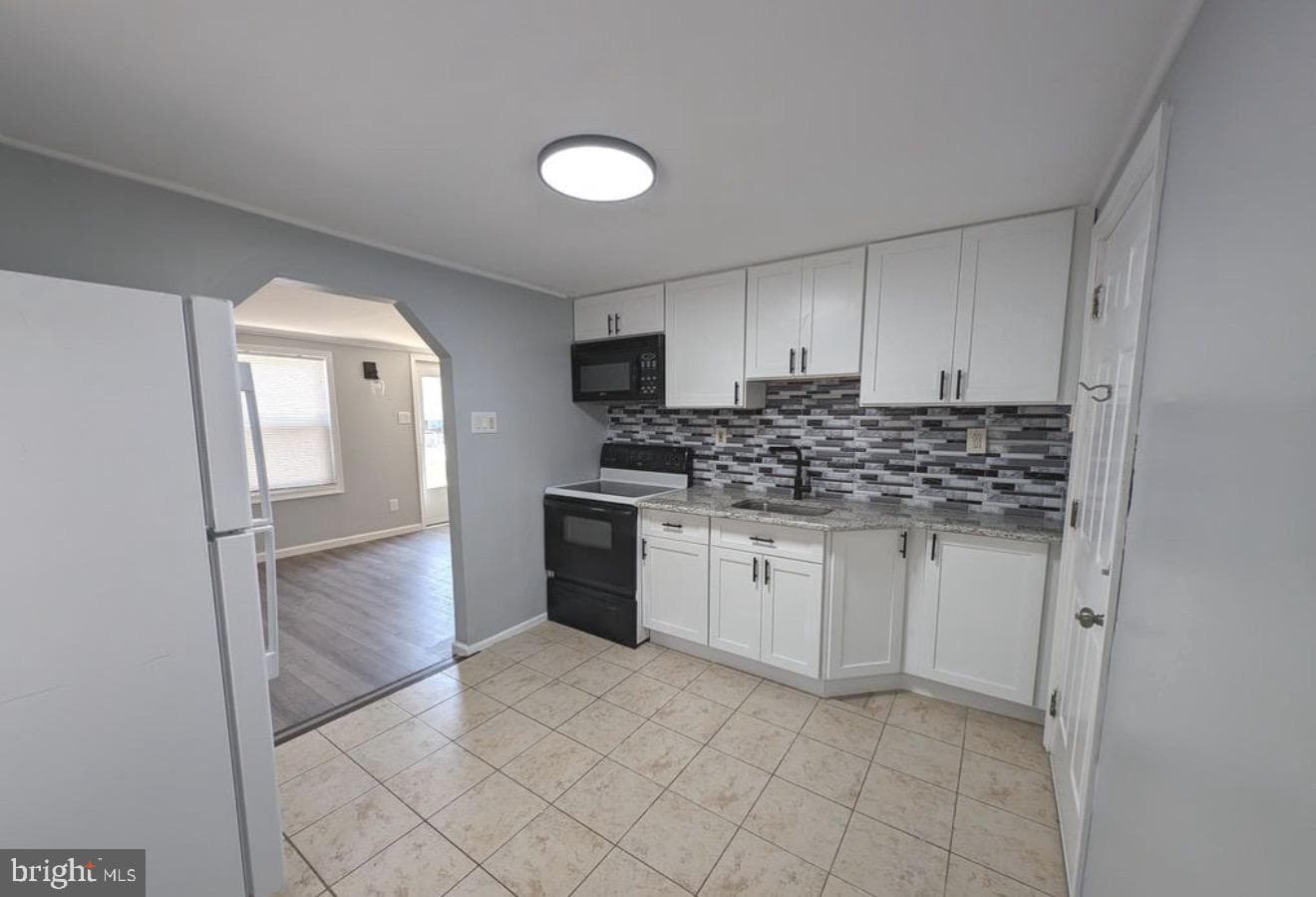 3818 Hollywood Avenue photo 3