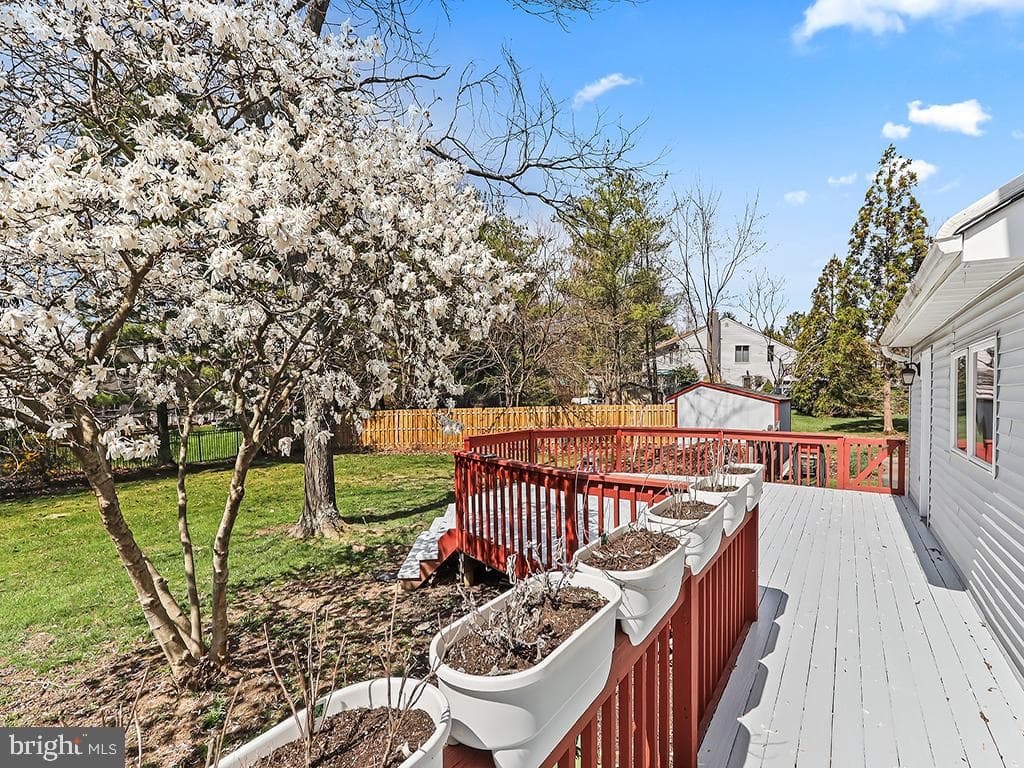 375 Sentinel Avenue photo 81