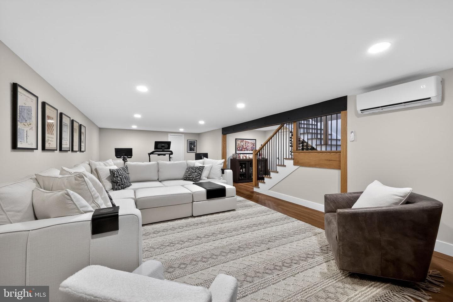 694 Countess Drive photo 52