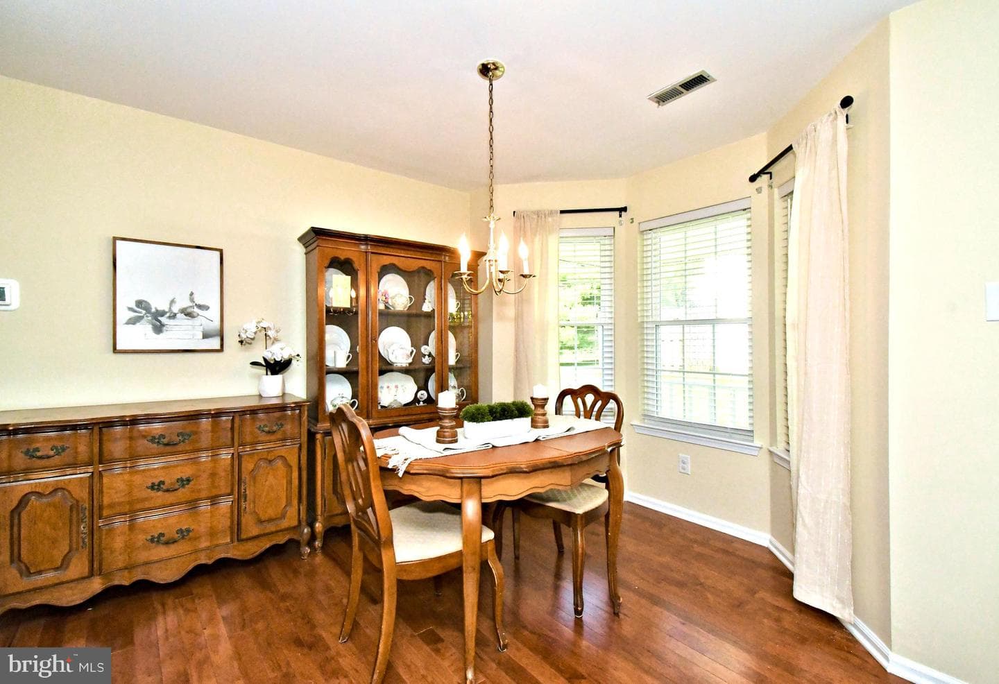 57 Ardsley Court photo 6