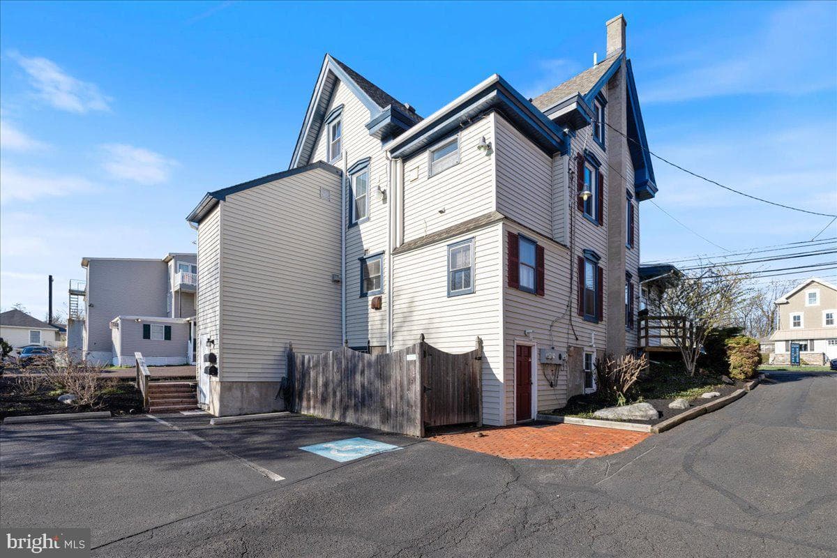 46 N Main Street photo 35