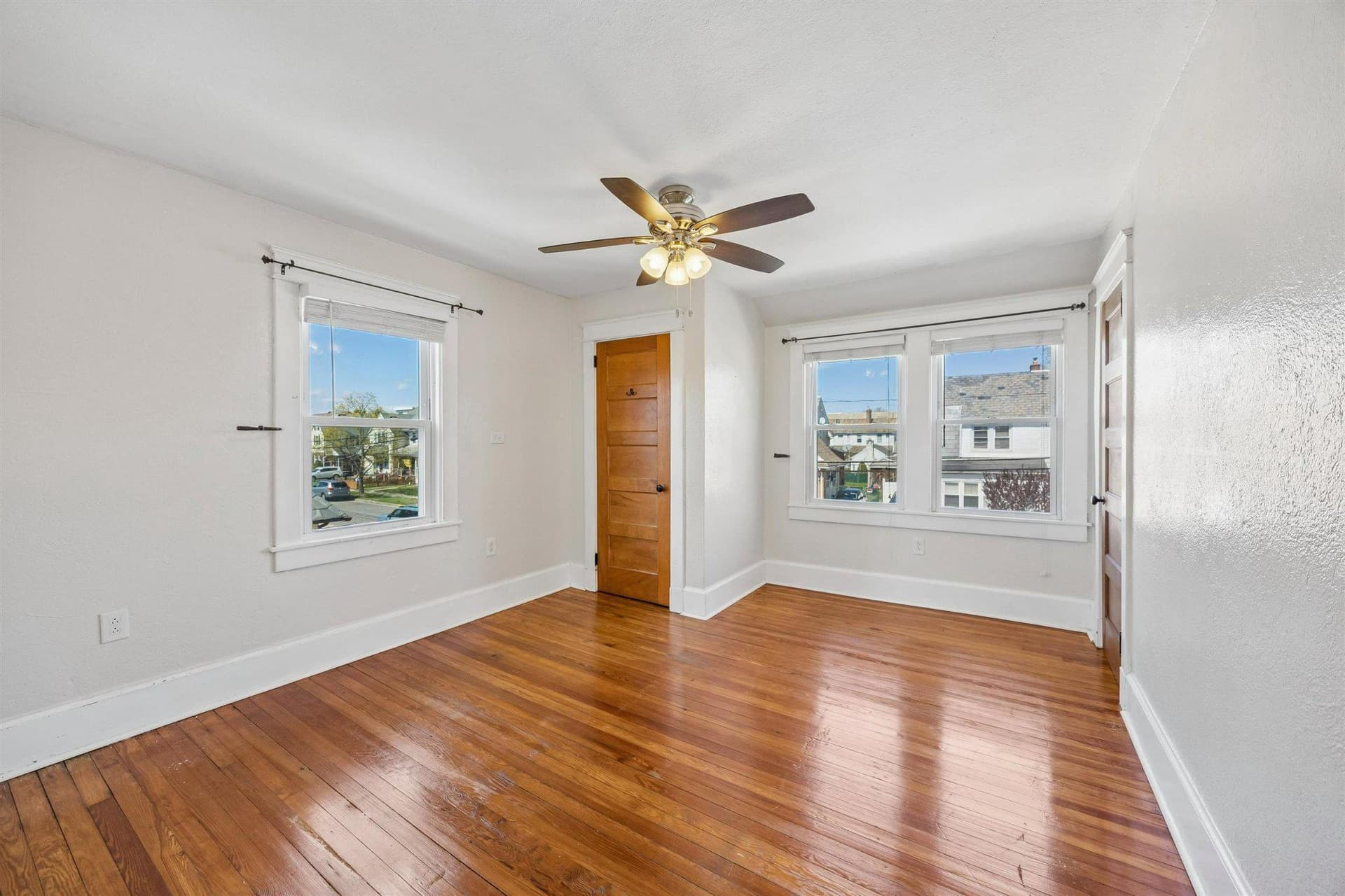 220 Jackson Street photo 8