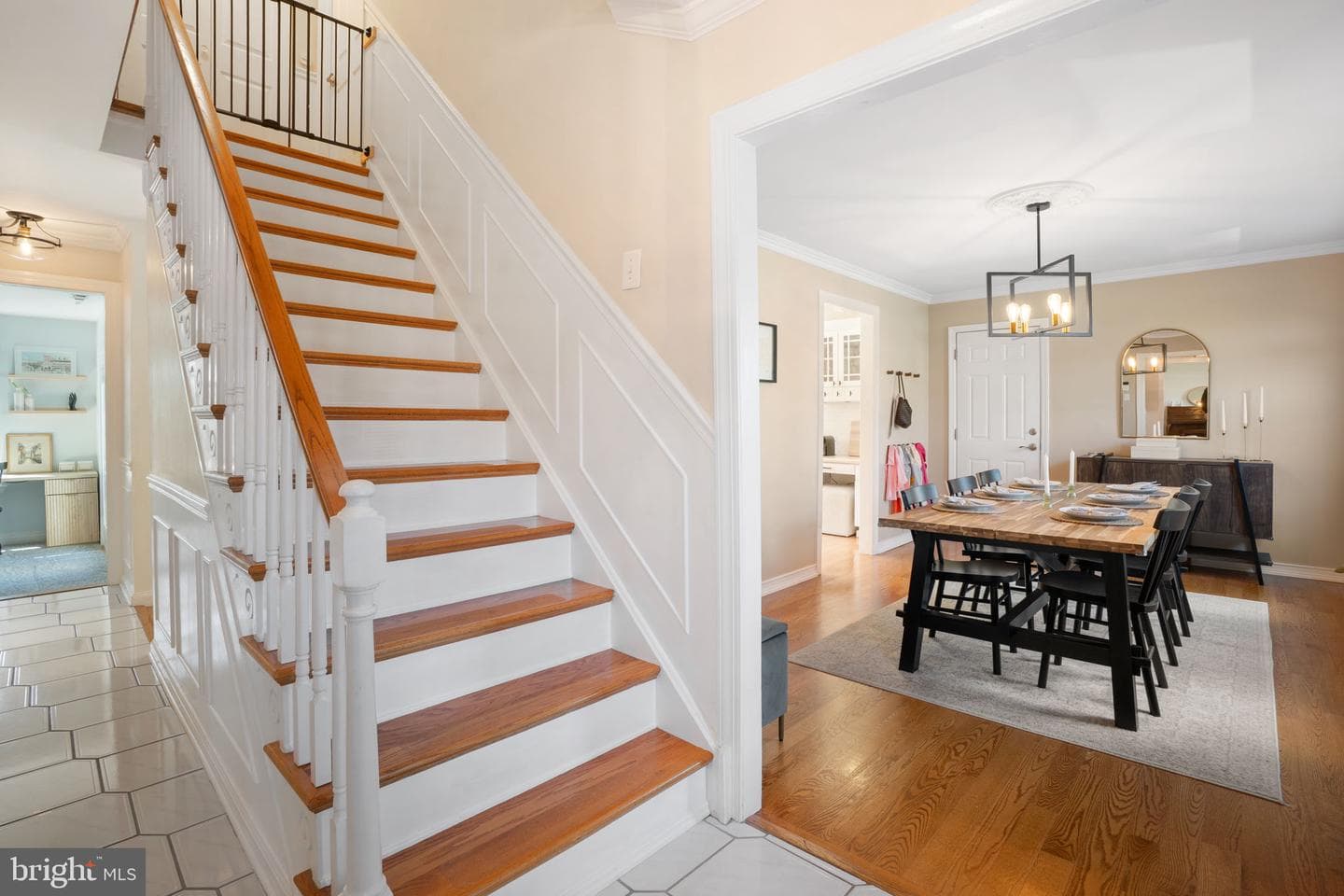 487 Old Mill Drive photo 9
