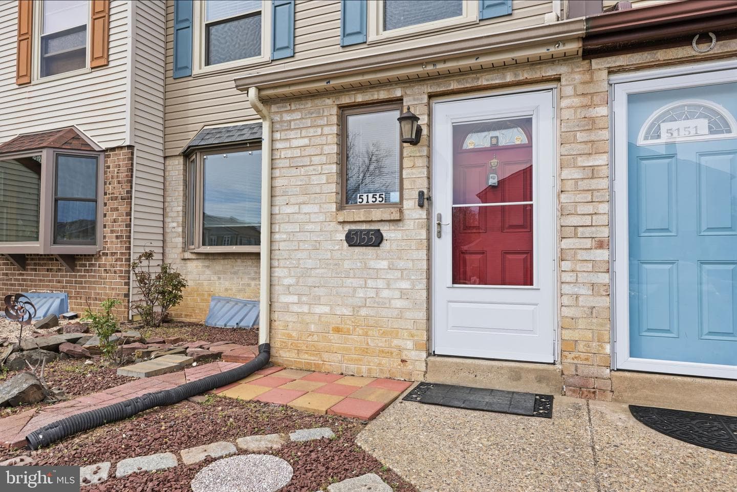5155 Euston Court photo 4