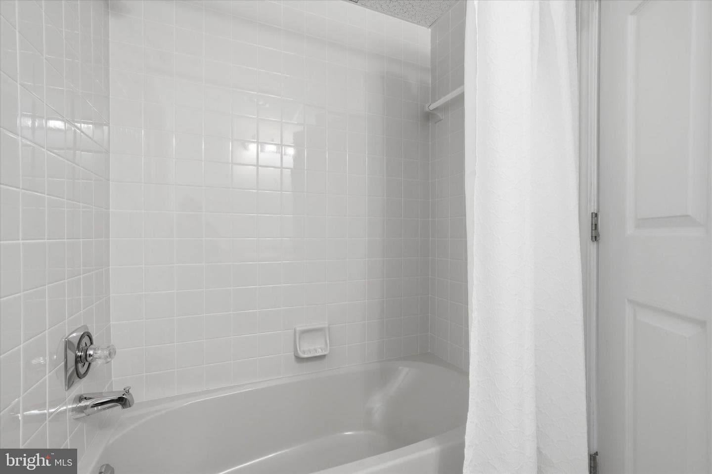 6208 Centennial Station photo 14