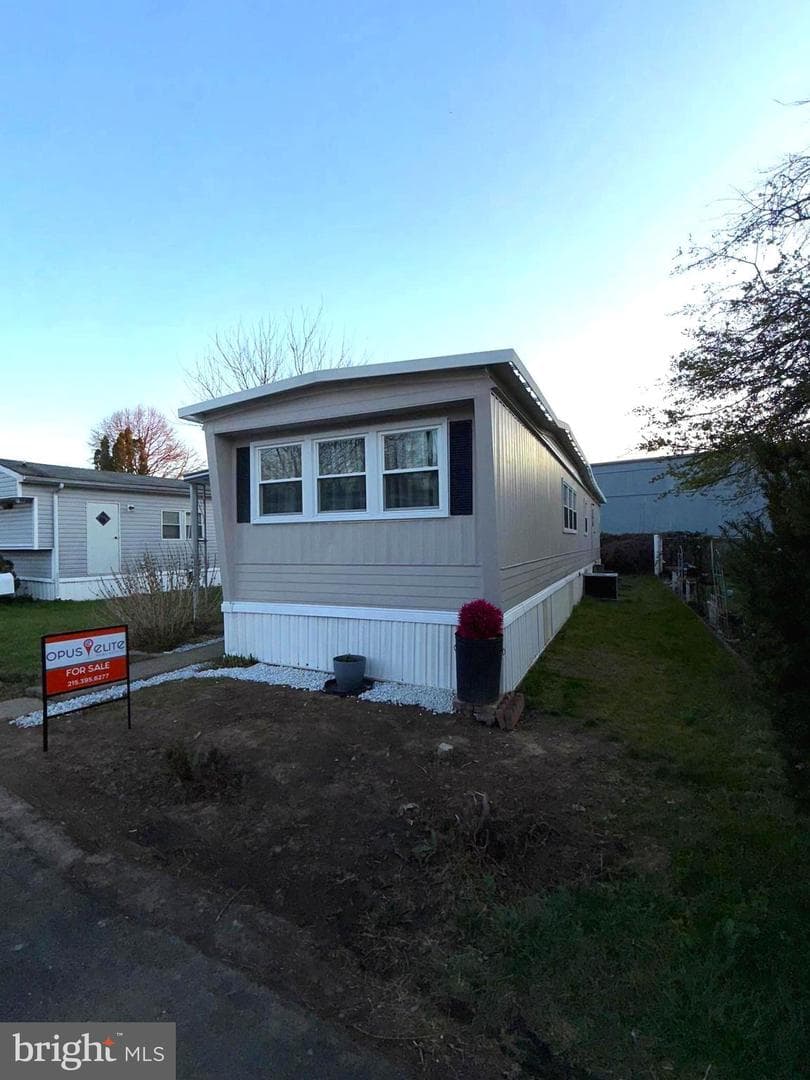 111 Hoover Drive photo 17