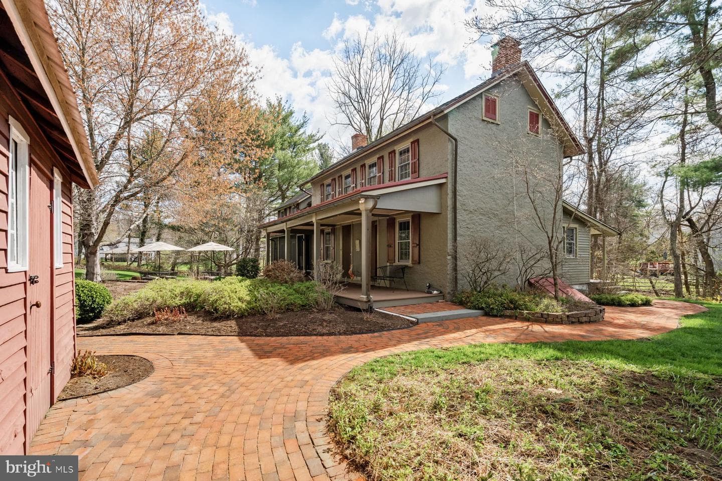 64 Valley Drive photo 2