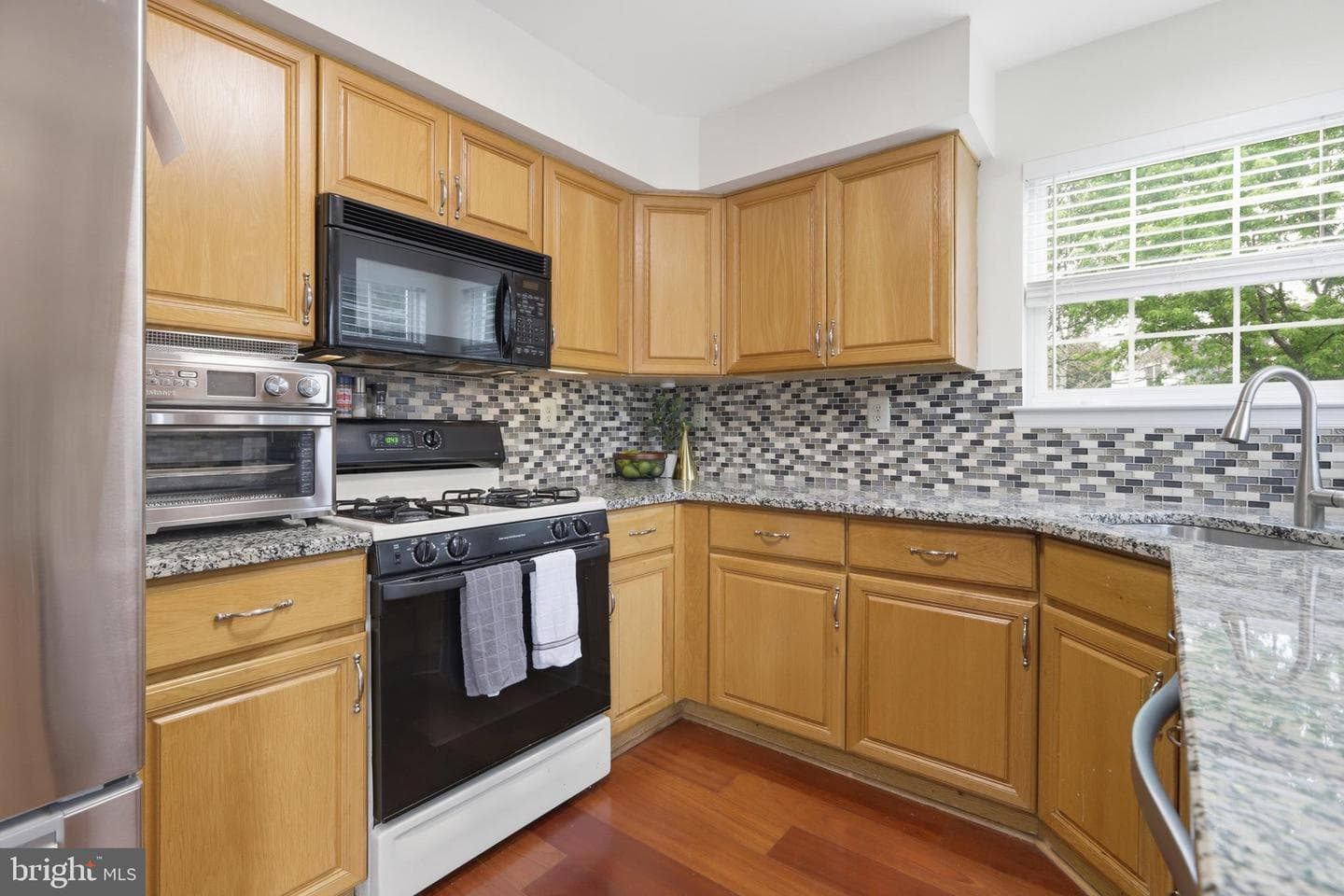 1402 Heron Way photo 9