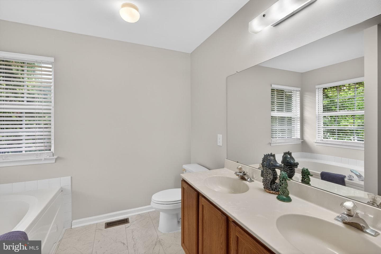 510 Penny Lane photo 37