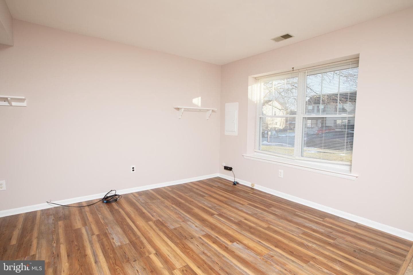 225 Cedar Drive photo 4