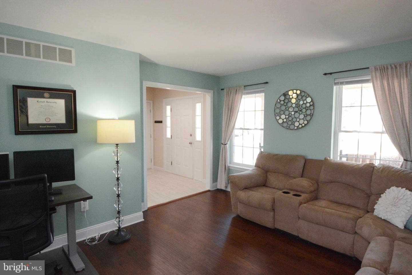 2054 Valley View Drive photo 9