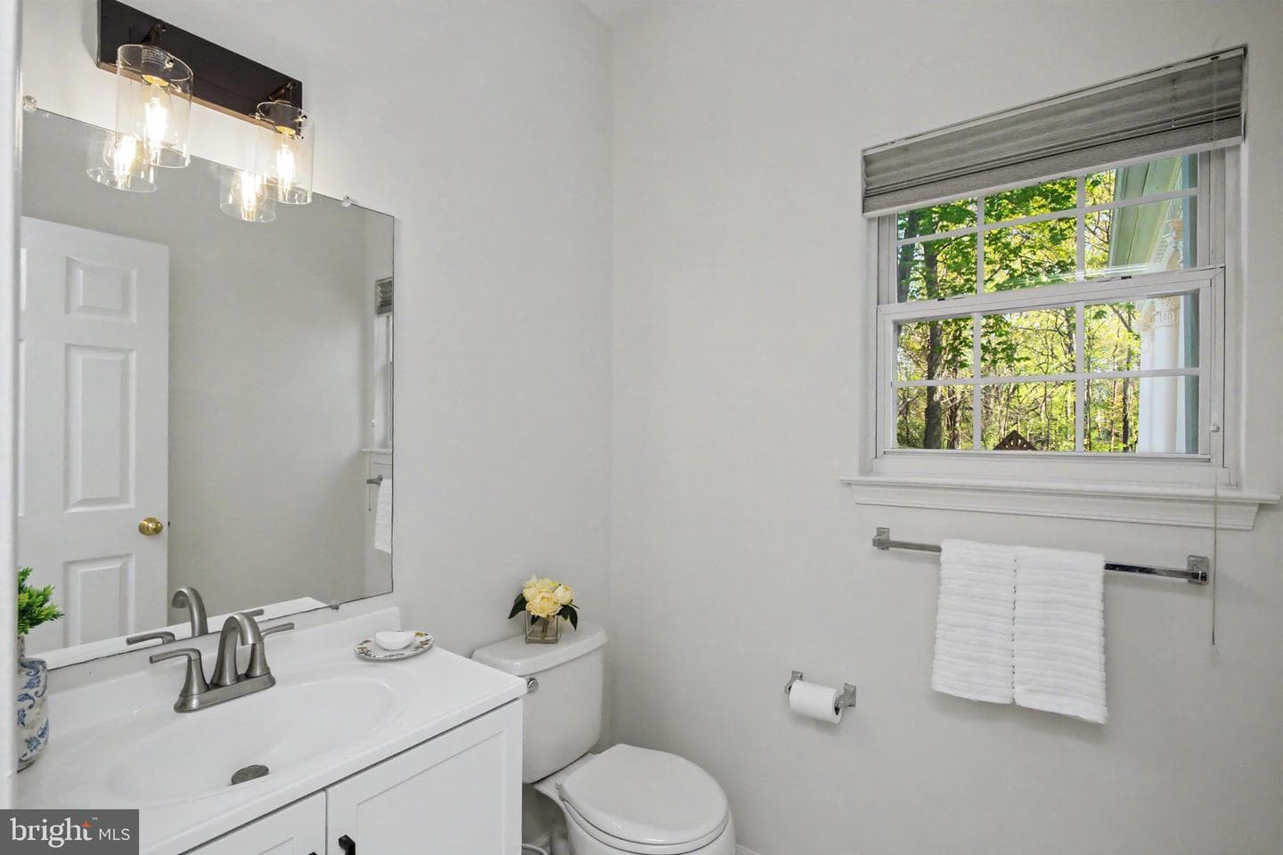 3805 E Brandon Way photo 23