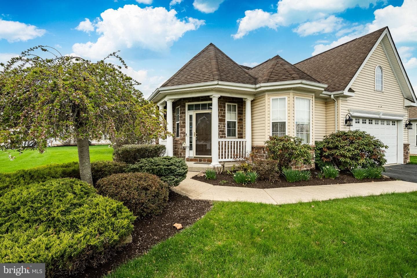 1401 Cameo Court photo 1