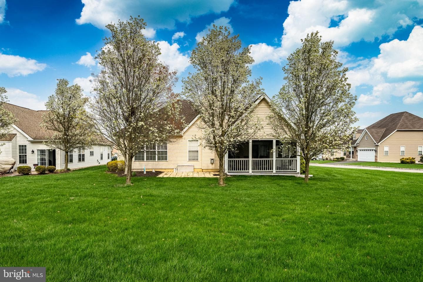 1401 Cameo Court photo 32