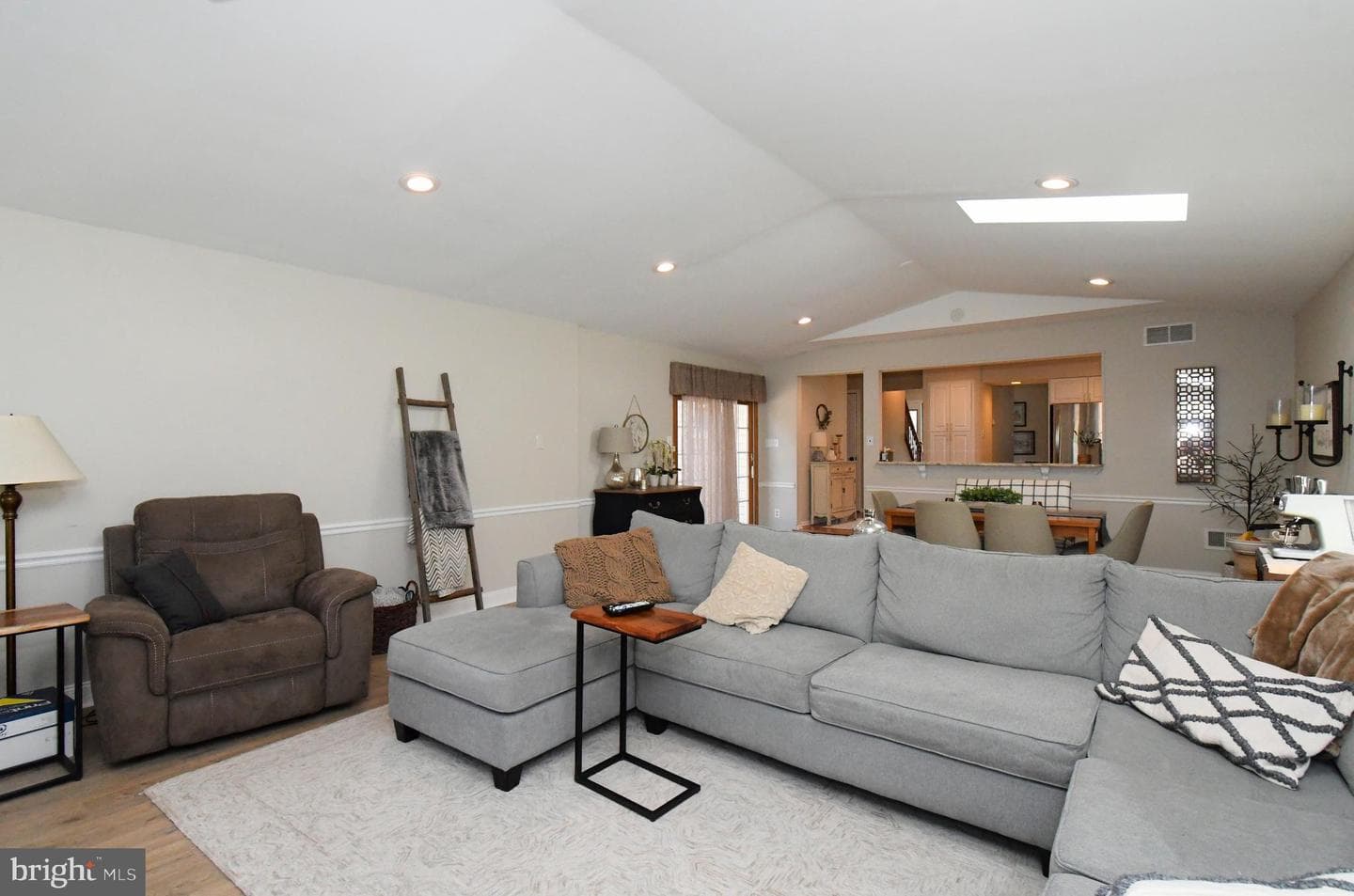 235 Argyle Road photo 26