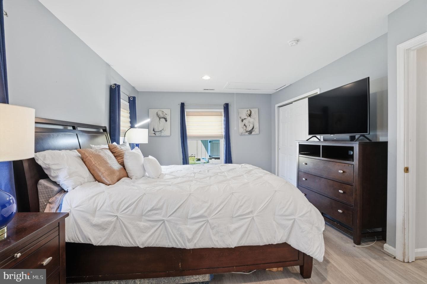 35 Ember Lane photo 17