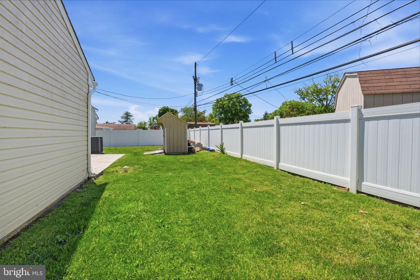 35 Ember Lane photo 28
