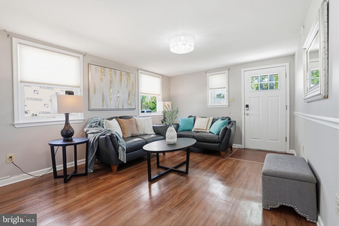 35 Ember Lane photo 4