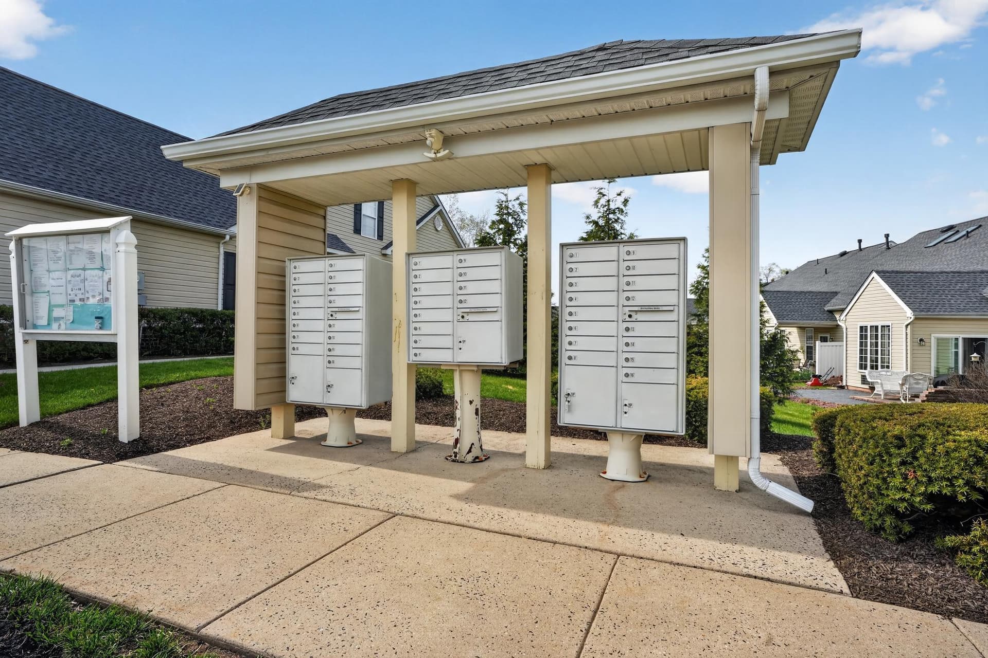 134 Devonshire Way photo 41