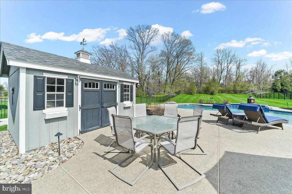 16 Green Way Drive photo 40