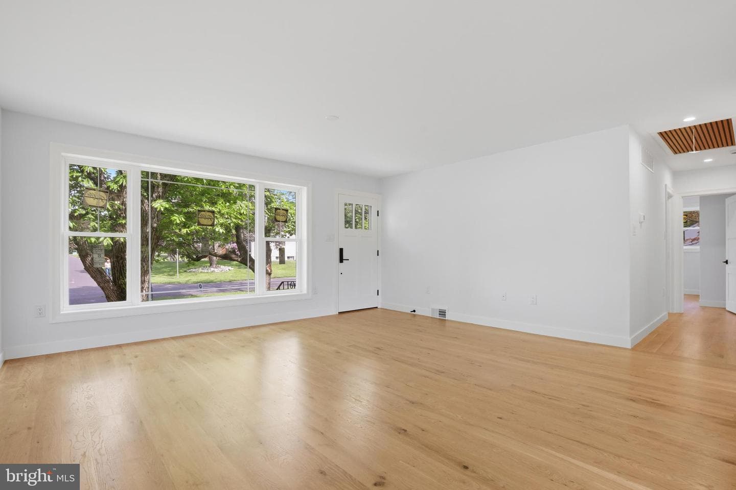 612 S Chubb Drive photo 7