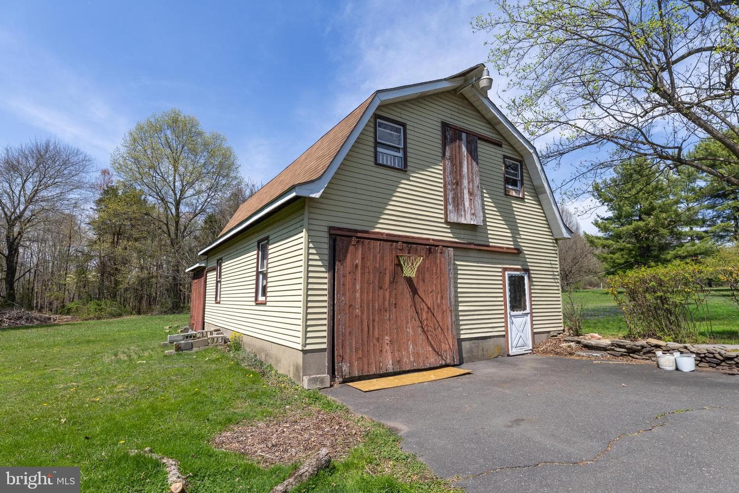 255 Park Drive W photo 29