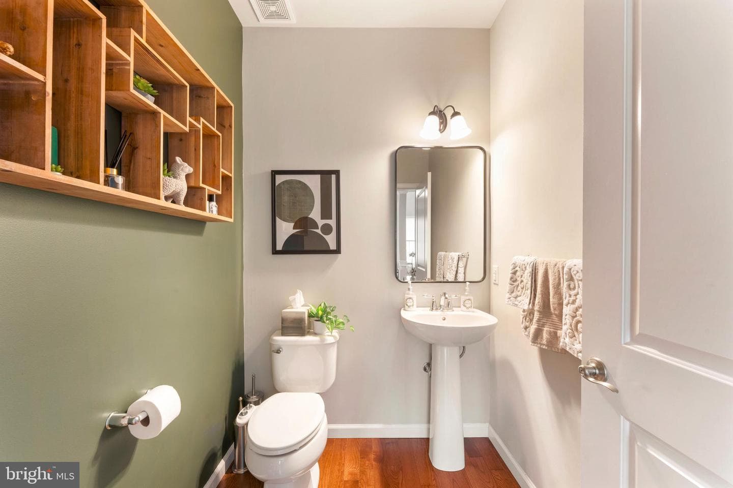 345 Newtown Road photo 25