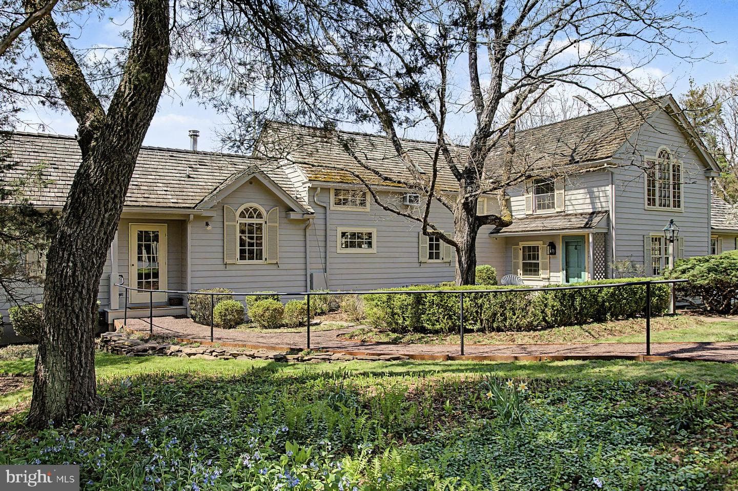 542 Headquarters Road photo 2