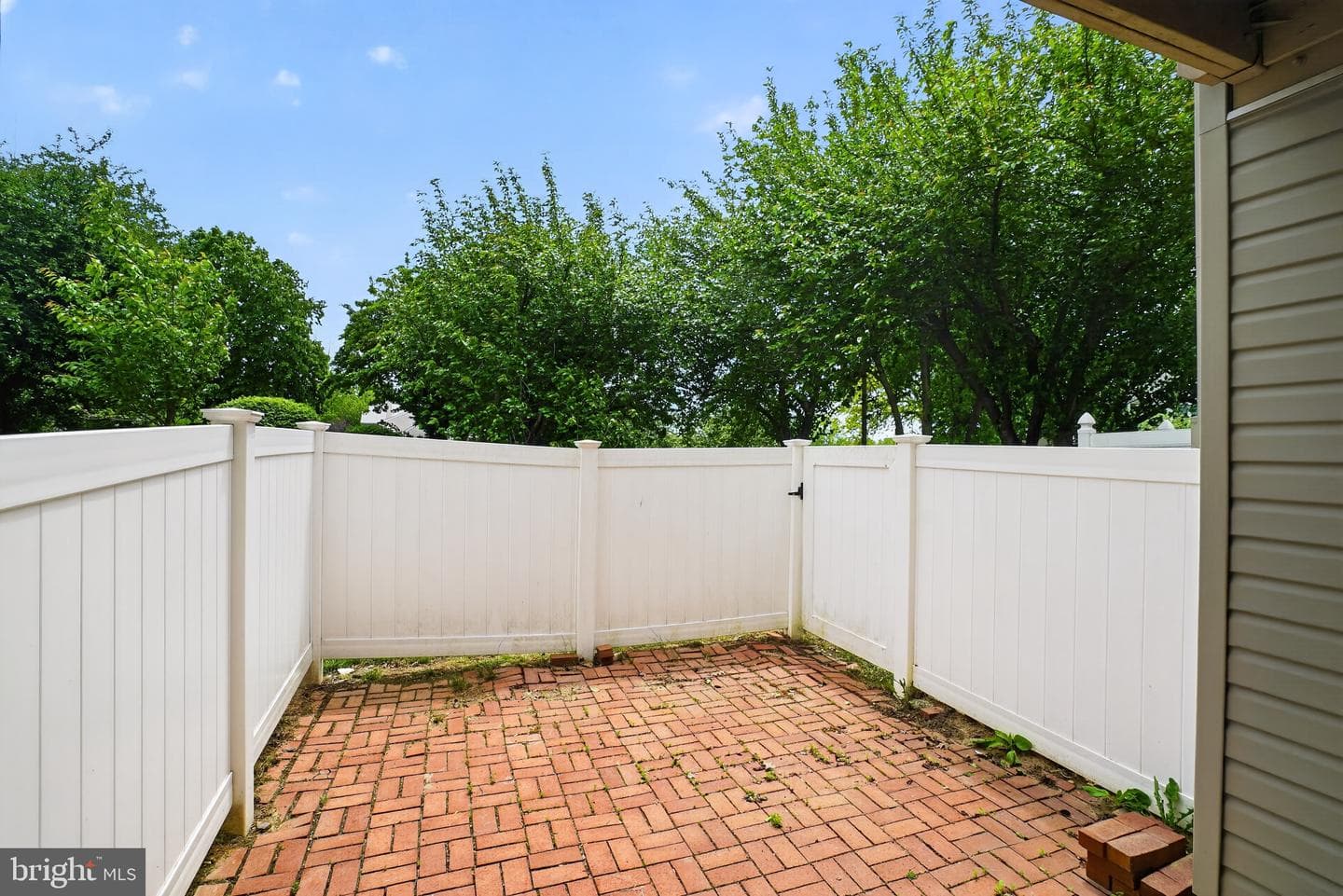 16012 Beacon Hill Drive photo 19