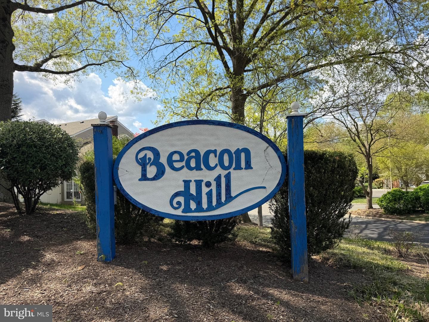 16012 Beacon Hill Drive photo 2