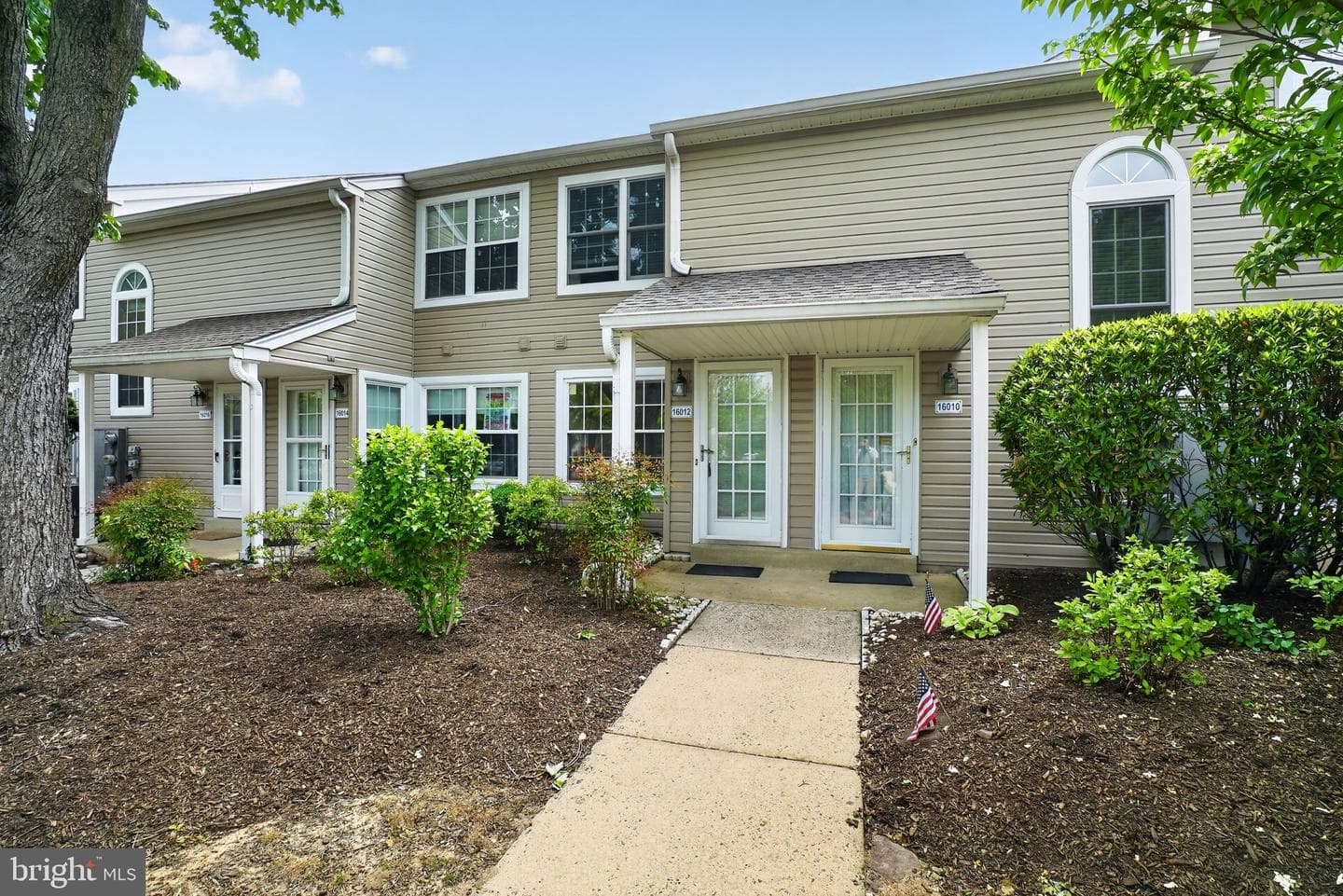 16012 Beacon Hill Drive photo 3