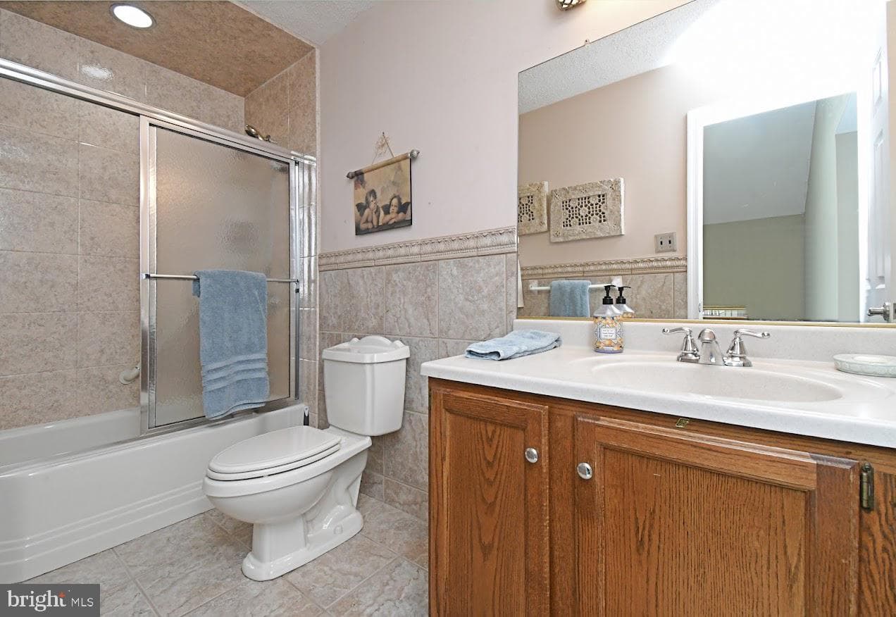 695 Friar Drive photo 39