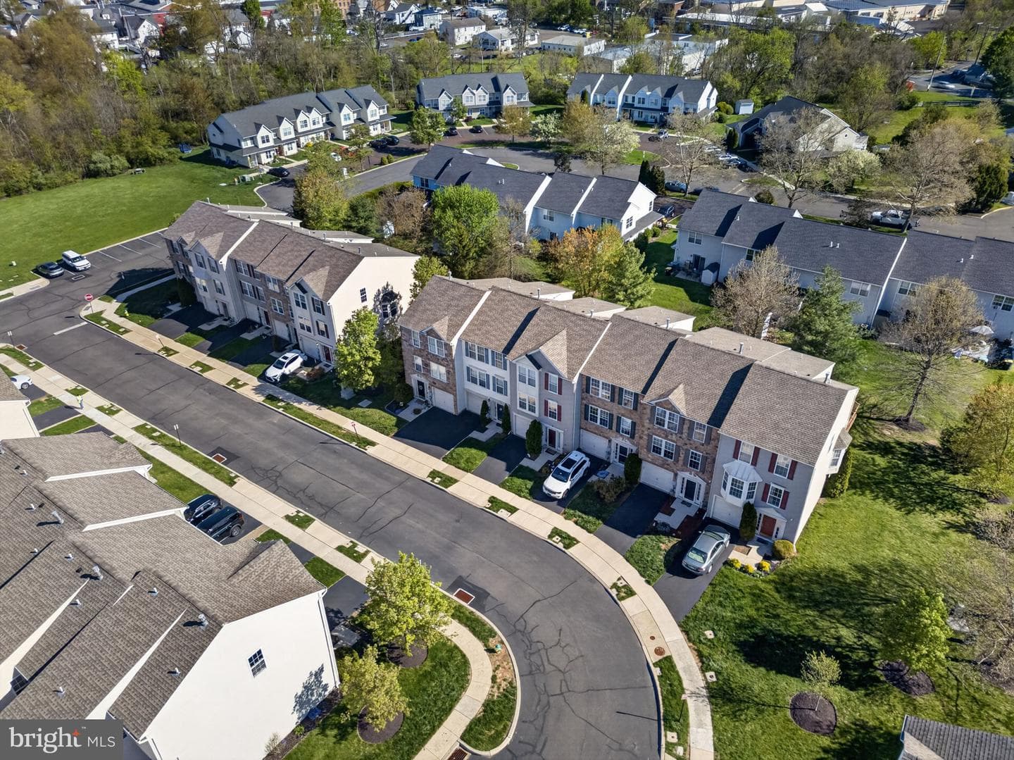 207 Windsor Court photo 48