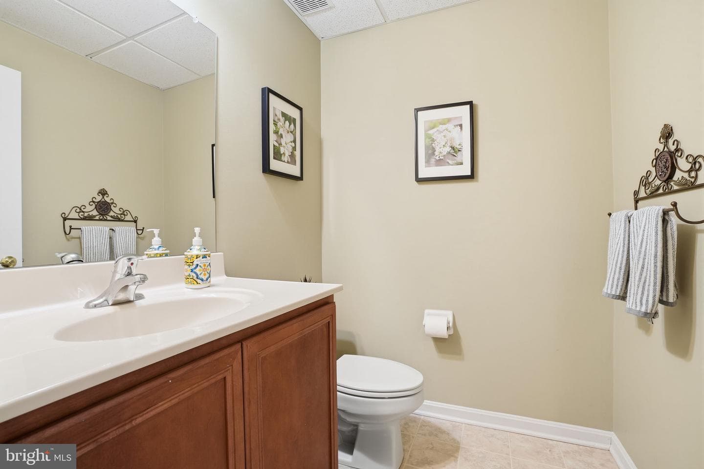 2088 Bedfordshire Road photo 43