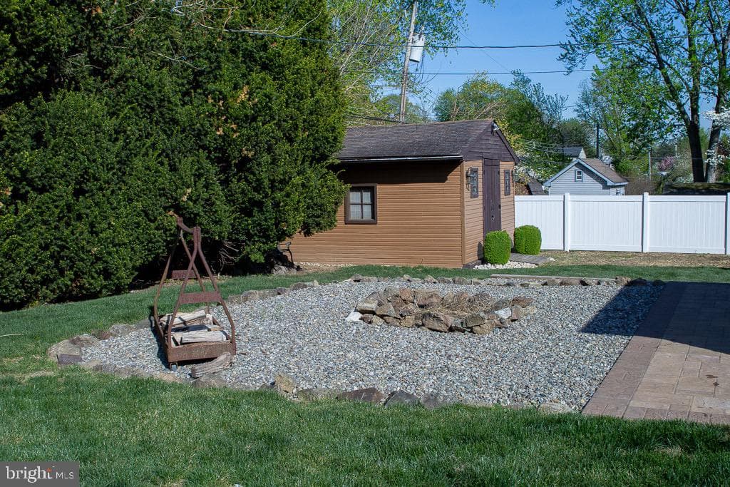 14 Revere Street photo 36