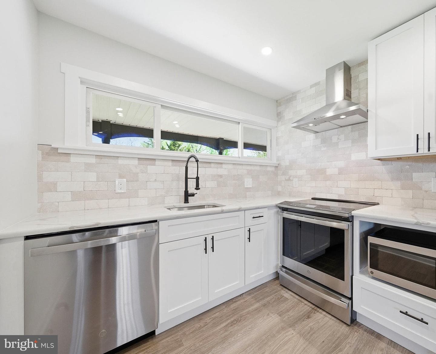 11 Whitewood Drive photo 12