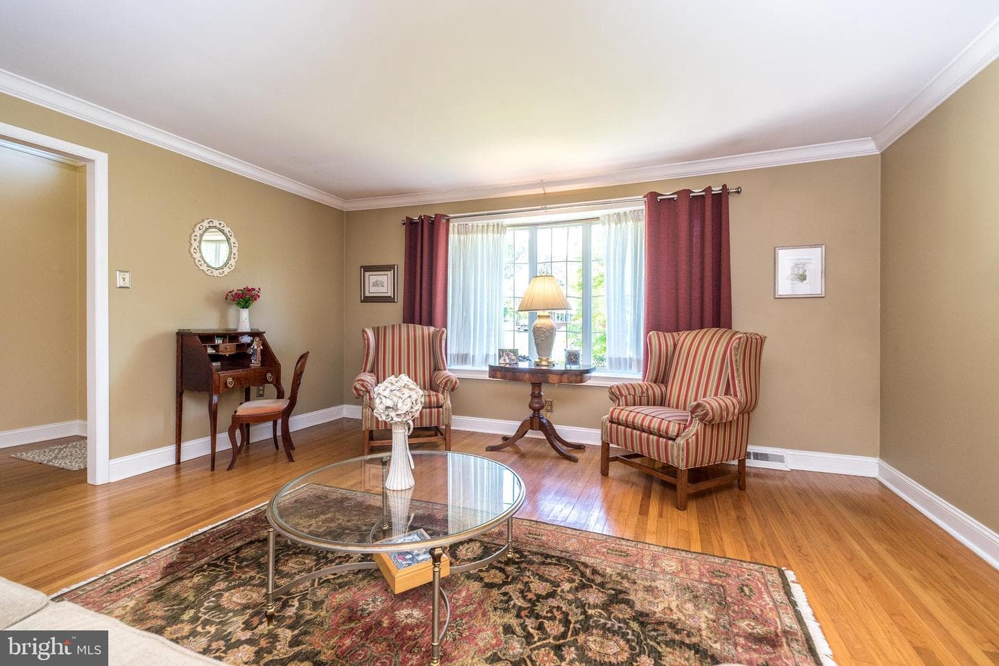 216 Windsor Drive photo 8