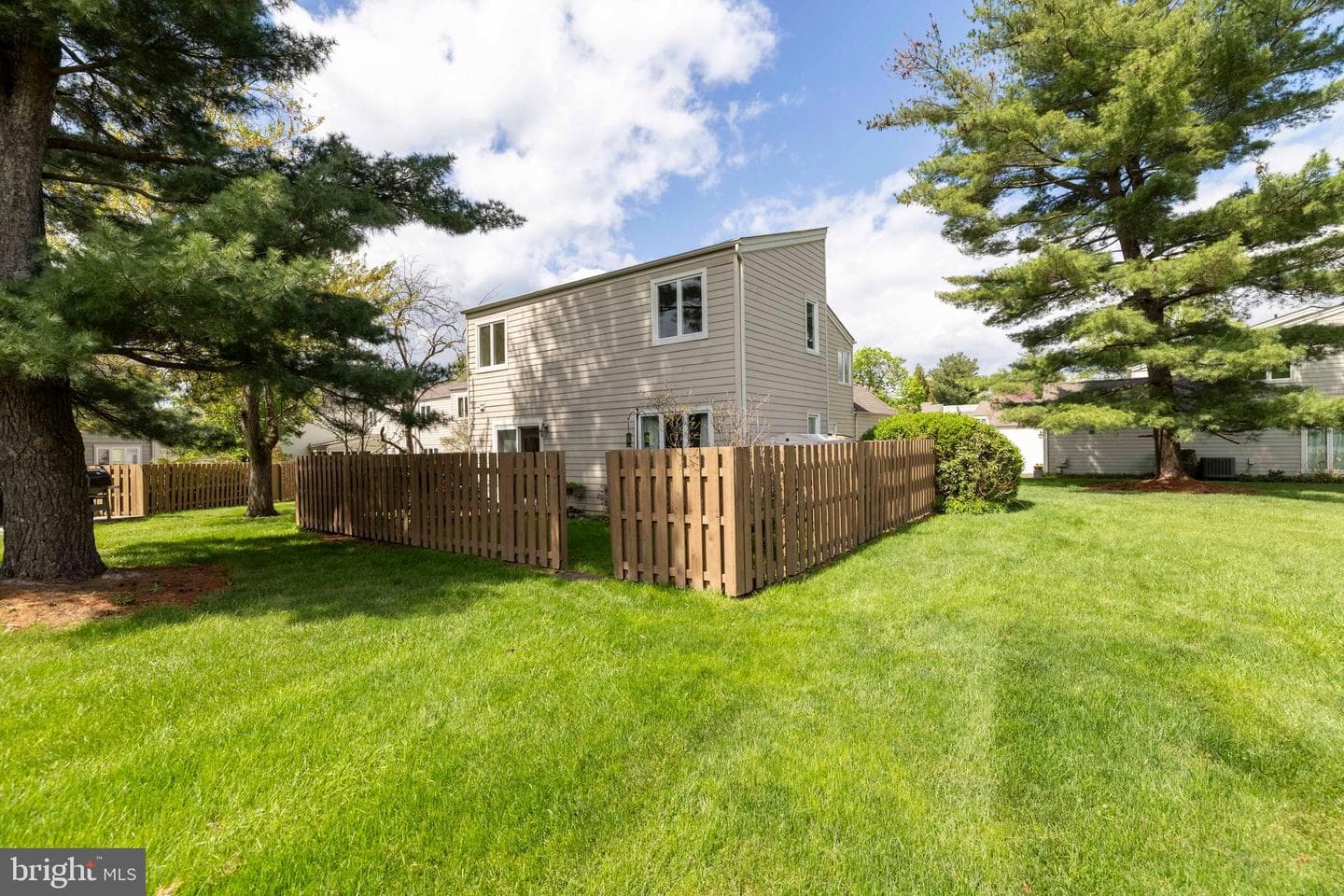 118 Westbury Court photo 34