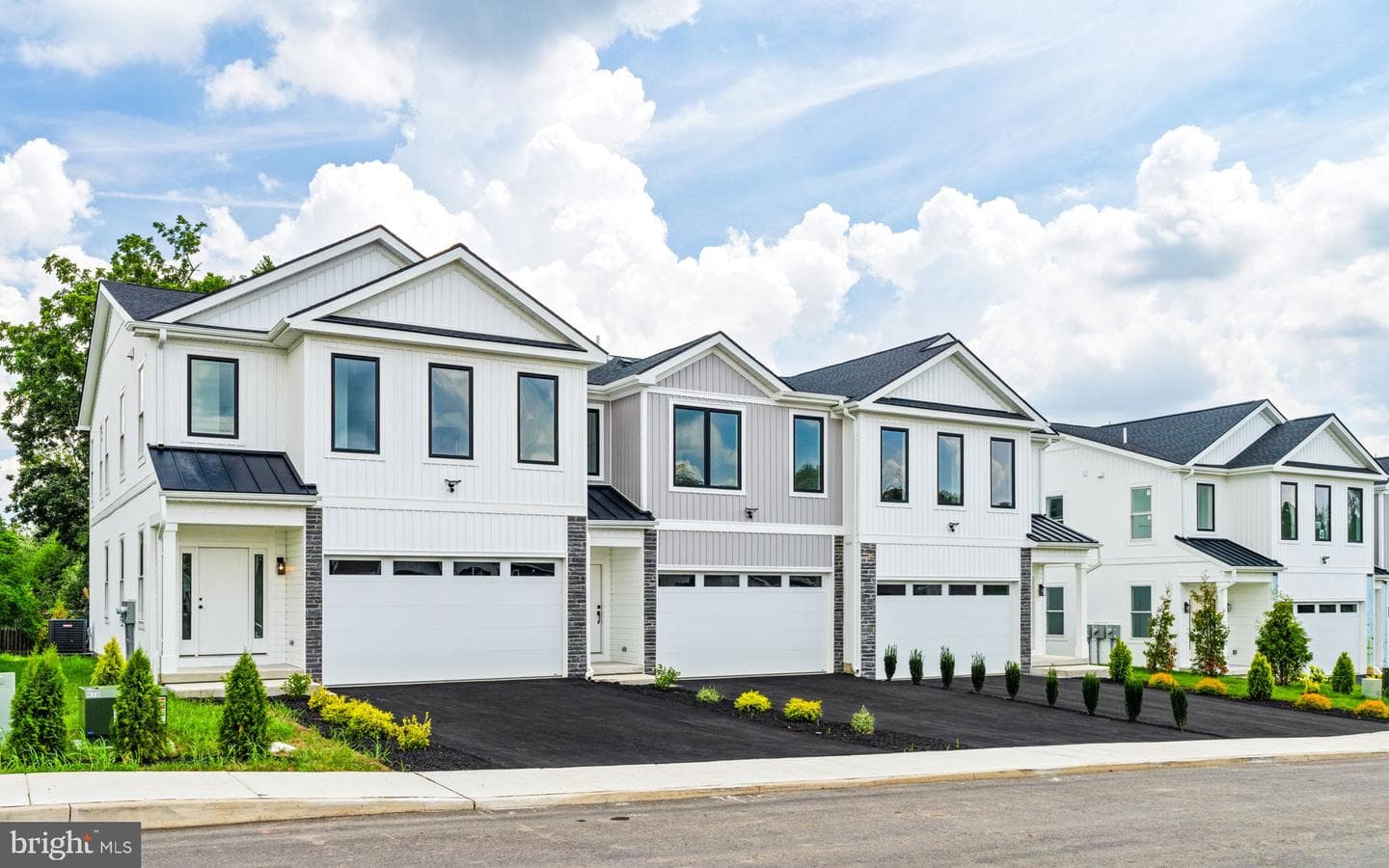 653 Provident Road photo 1