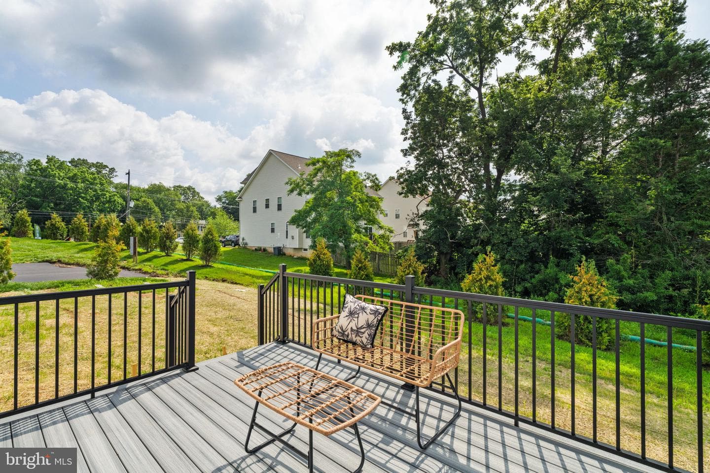 653 Provident Road photo 29