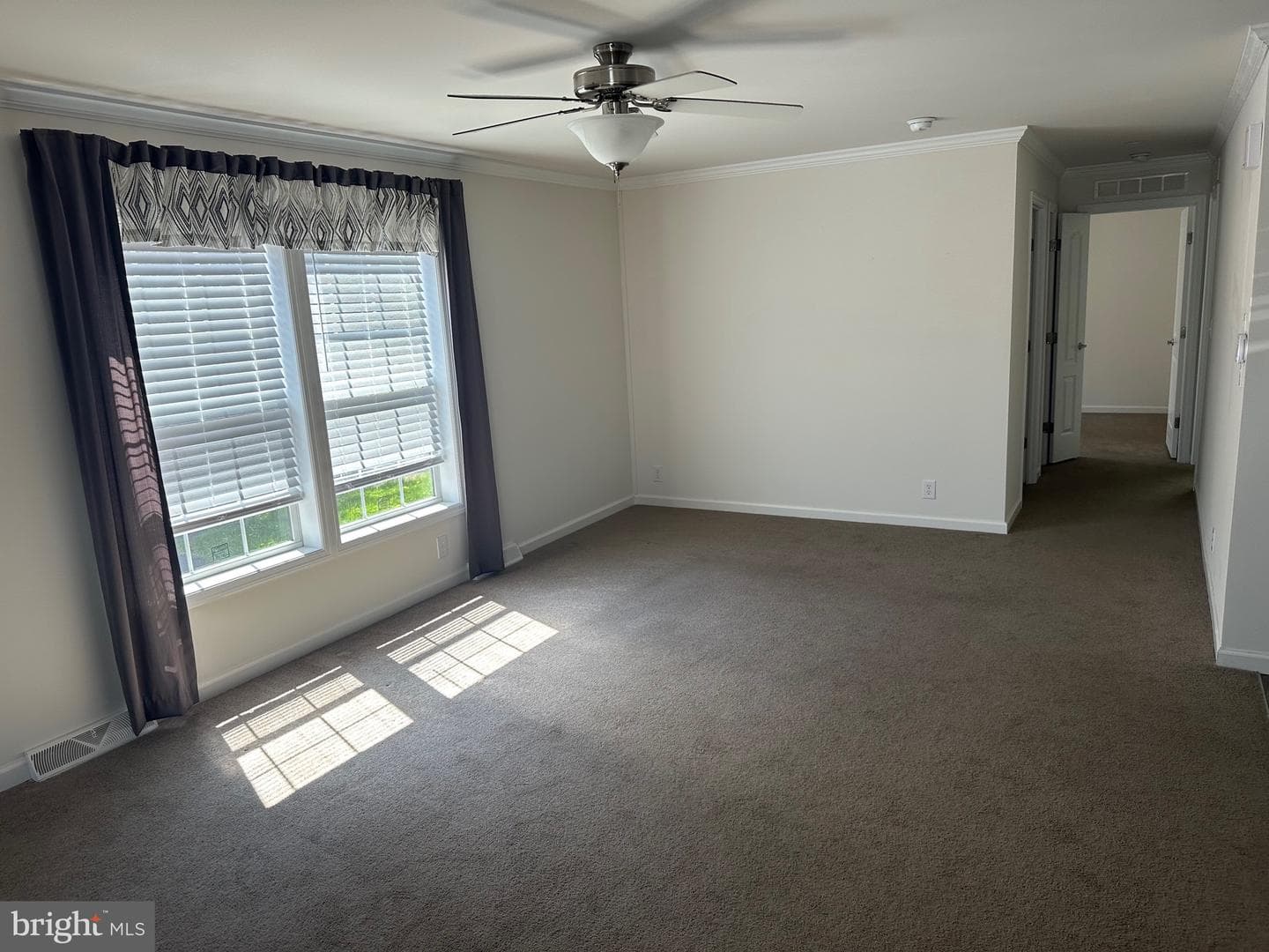 12 Lakeview photo 3