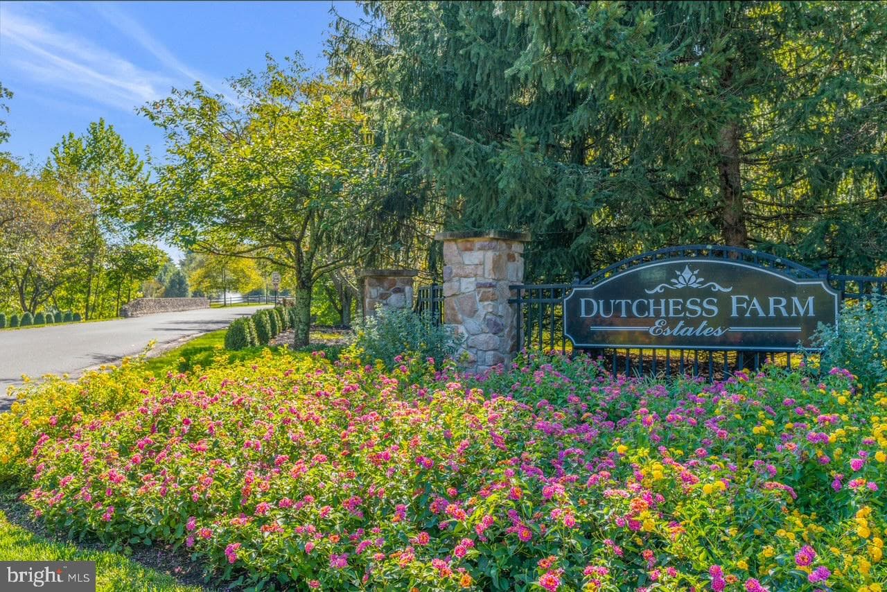 21 Goldney Dr photo 54