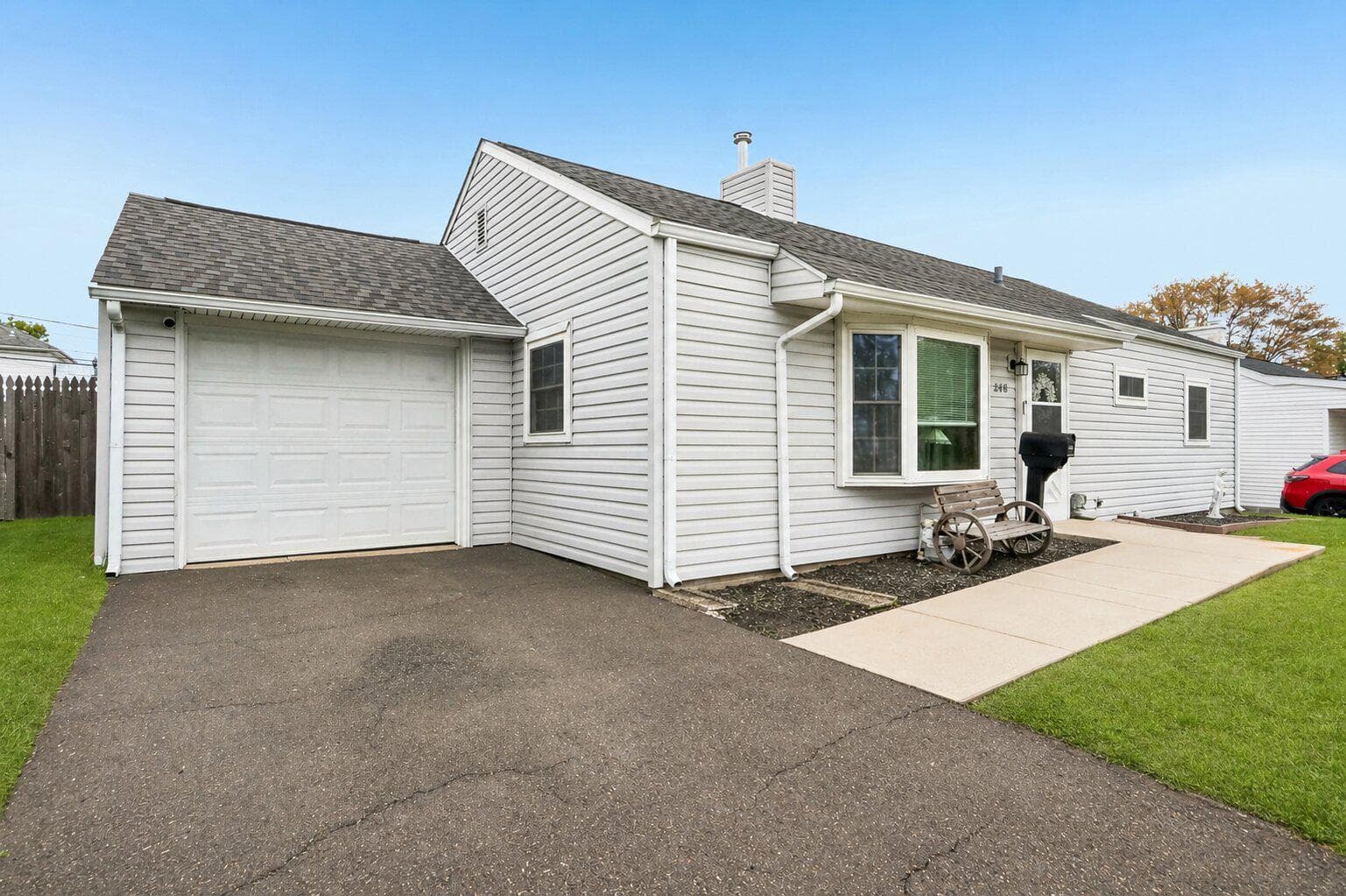 248 N Oxford Valley Road photo 4