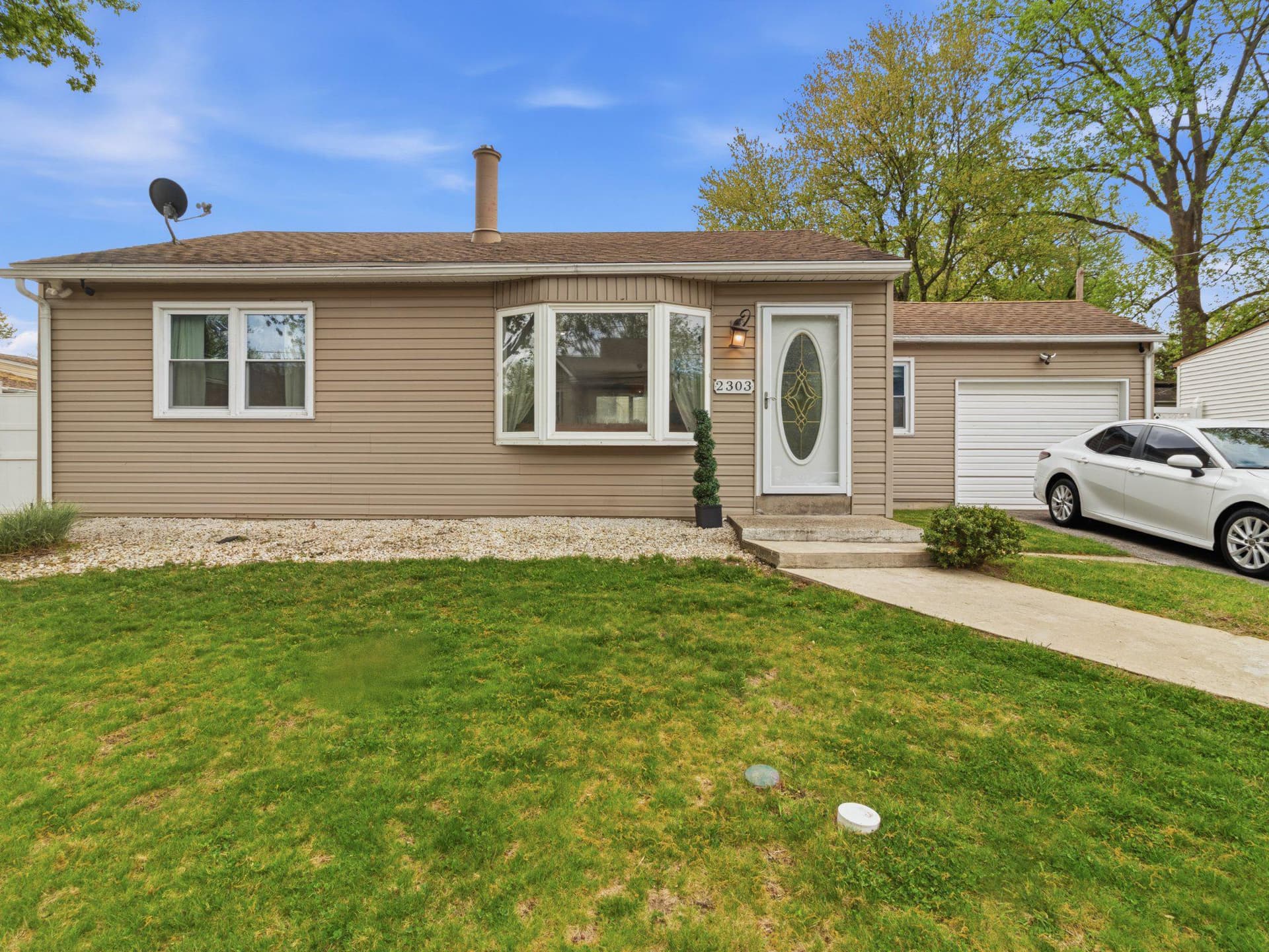 2303 Ogden Avenue photo 2