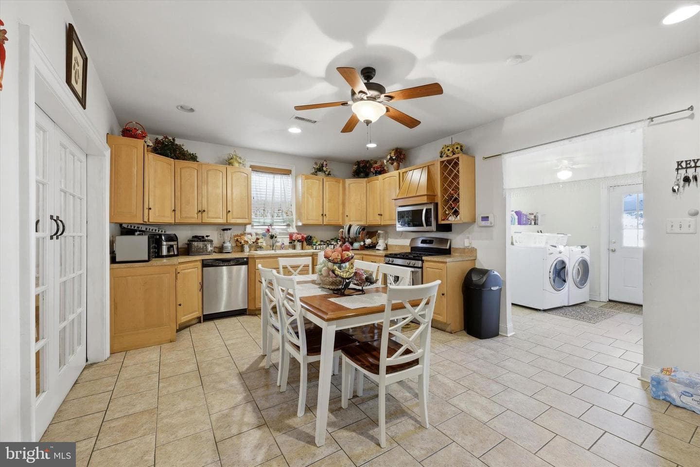 159 Otter Street photo 5